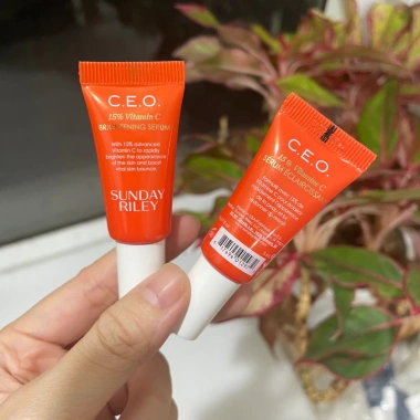 Serum dưỡng trắng da Sunday Riley C.E.O 15% Vitamin C Brightening, giá ưu đãi 160.000đ