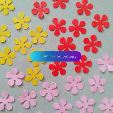 Set 1 SET HOA GIẤY 5 CÁNH Hoa Mai và Hoa Đào 2.3cm-1.5cm Dùng Trang Trí Thiệp 8/3, Sinh Nhật - Giá Ưu Đãi 28,800₫ 3 Set 1 SET HOA GIẤY 5 CÁNH Hoa Mai và Hoa Đào 2.3cm-1.5cm Dùng Trang Trí Thiệp 8/3, Sinh Nhật - Giá Ưu Đãi 28,800₫ 3