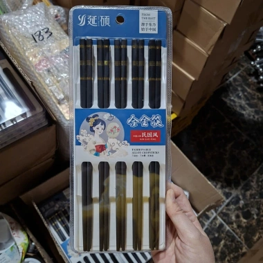 Sét 10 đôi đũa nhựa cô tiên chịu nhiệt, chống mốc, không cong vênh, chỉ 33.000đ