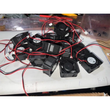Set 10 Quạt 12V 0.25A 4x4x2cm Siêu Êm Mát - Giá Ưu Đãi 400.000 VND TPHCM 5