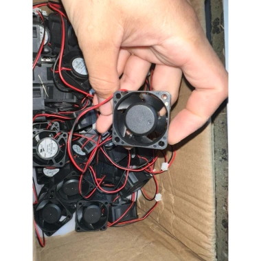 Set 10 Quạt 12V 0.25A 4x4x2cm Siêu Êm Mát - Giá Ưu Đãi 400.000 VND TPHCM 9