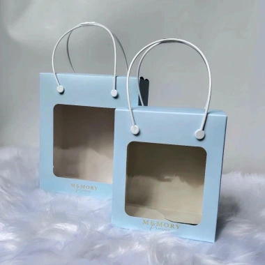 Set 10 Túi Hộp Giấy Mặt Kính Mica Quai Nhựa Chắc Chắn – Quà Tết, Valentine, Sinh Nhật Giá Ưu Đãi