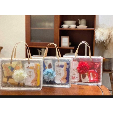 Set 10 Túi PVC Trong Suốt Dày Tay Cầm Da – Túi Xách, Giỏ Quà Tết, Quà Tặng 196k 9 Set 10 Túi PVC Trong Suốt Dày Tay Cầm Da – Túi Xách, Giỏ Quà Tết, Quà Tặng 196k 9