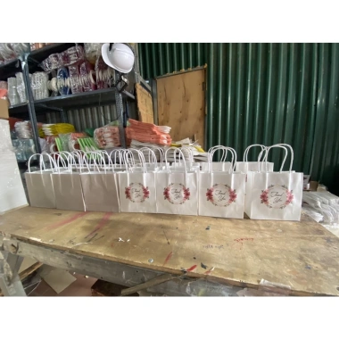 Set 100 túi giấy xoắn kraft Nhật 15x14x5cm - Quai tiện lợi, giá ưu đãi 270k