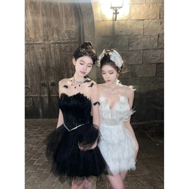 Sét 2 Kẹp Tóc Lông Vũ Đính Ngọc Trai - Thời Trang Cosplay, Giá Ưu Đãi 40.500đ