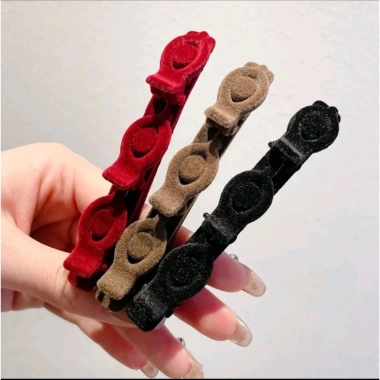 Sét 2 kẹp tóc mái vải nhung hottrend - Đệm mềm, giữ chắc, chỉ 25.000₫ giá gốc 32.250₫