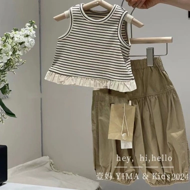 Set 2 món Áo Vest không tay cho bé 0-3 tuổi: Thoáng khí, thời trang mùa hè sang trọng, giá ưu đãi 235.718₫ 5 Set 2 món Áo Vest không tay cho bé 0-3 tuổi: Thoáng khí, thời trang mùa hè sang trọng, giá ưu đãi 235.718₫ 5