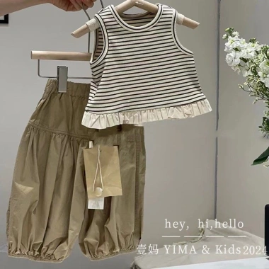 Set 2 món Áo Vest không tay cho bé 0-3 tuổi: Thoáng khí, thời trang mùa hè sang trọng, giá ưu đãi 235.718₫ 8 Set 2 món Áo Vest không tay cho bé 0-3 tuổi: Thoáng khí, thời trang mùa hè sang trọng, giá ưu đãi 235.718₫ 8