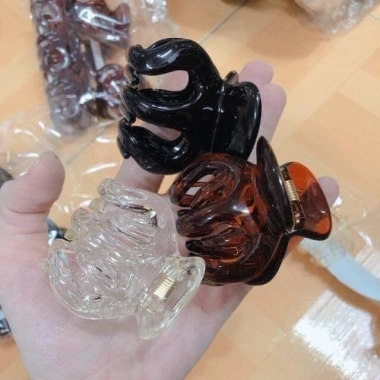 Set 3 kẹp tóc cành cua siêu hot Thái Lan - Giá ưu đãi 16.900₫, giữ tóc chắc chắn, không trượt, thiết kế sang trọng