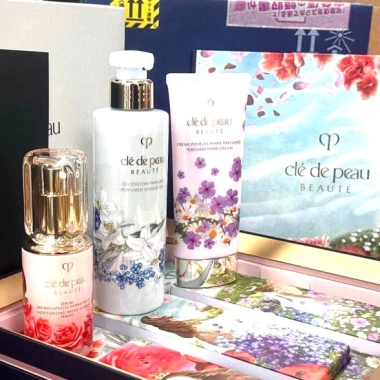 Set 3 món Cle De Peau Radiant Spring - Dưỡng da cao cấp, giới hạn, 3.150.000 VND 2