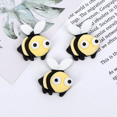 Set 5 Charm Ong Mật Hoạt Hình Handmade, Chậu Hoa Len Trang Trí Nội Thất Giá 30.000đ 8