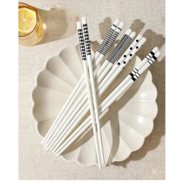 Set 5 Đôi Đũa Sứ Nhật Bản Cao Cấp - Sang Trọng, Không Bong Tróc, Chống Ẩm Mốc, Giá ưu đãi 59.000₫ 5 Set 5 Đôi Đũa Sứ Nhật Bản Cao Cấp - Sang Trọng, Không Bong Tróc, Chống Ẩm Mốc, Giá ưu đãi 59.000₫ 5