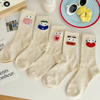 Set 5 Đôi Tất Cao Cổ Nữ Họa Tiết Biểu Cảm Dễ Thương Màu Muối Tiêu - 12.900₫ 10 Set 5 Đôi Tất Cao Cổ Nữ Họa Tiết Biểu Cảm Dễ Thương Màu Muối Tiêu - 12.900₫ 10