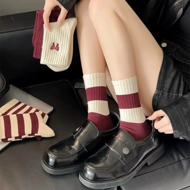 Set 5 Đôi Tất Vớ Dệt Kim Cổ Cao Kẻ Thêu Hình Tông Đỏ Vintage Hàn Quốc TA59 - Giá chỉ 50.000đ 9