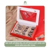 Set 5 hộp giấy đỏ 22.5x15.5cm tay cầm Đựng quà bánh kẹo Giáng Sinh Tết lễ hội sang trọng giá ưu đãi 64.740₫ 3