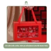 Set 5 hộp giấy đỏ 22.5x15.5cm tay cầm Đựng quà bánh kẹo Giáng Sinh Tết lễ hội sang trọng giá ưu đãi 64.740₫ 4