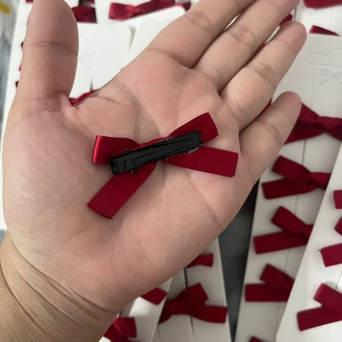 Set 5 kẹp nơ ruy băng mini màu đỏ đô đẹp cho Tết và Noel chỉ 8.900đ