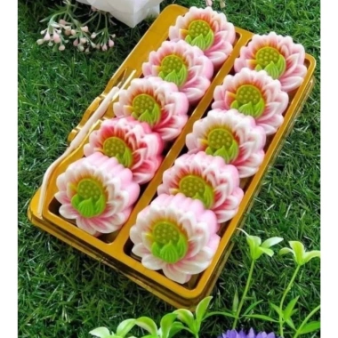 Set 5 Khuôn Silicon: Bánh Da Lợn, Cupcake, Rau Câu, Bánh Chuối Hoa Cúc, Lá, Sen - CAKESHOP