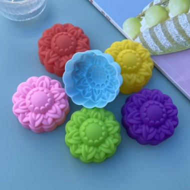 Set 5 Khuôn Silicon: Bánh Da Lợn, Cupcake, Rau Câu, Bánh Chuối Hoa Cúc, Lá, Sen - CAKESHOP 8 Set 5 Khuôn Silicon: Bánh Da Lợn, Cupcake, Rau Câu, Bánh Chuối Hoa Cúc, Lá, Sen - CAKESHOP 8