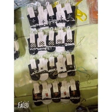Set 5 Tất Dệt Kim Cao Cổ Đen Trắng Bông Chic - Giá ưu đãi 26.600₫, chất liệu cao cấp, thoáng mát