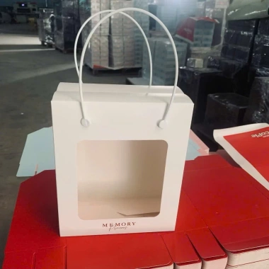 Set 50 Túi Hộp Giấy Mặt Kính Mica Quai Nhựa Chắc Chắn Bền Đẹp - Tết Valentine Sinh Nhật 110k 8 Set 50 Túi Hộp Giấy Mặt Kính Mica Quai Nhựa Chắc Chắn Bền Đẹp - Tết Valentine Sinh Nhật 110k 8