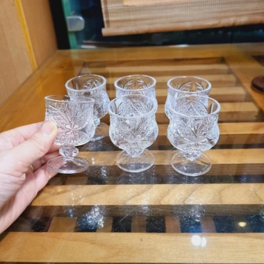 Set 6 ly thủy tinh nhỏ xinh, cốc có chân 2 mẫu họa tiết - Trang trí tiệc, bàn ăn, phòng khách - Giá ưu đãi 39.000 VND 7