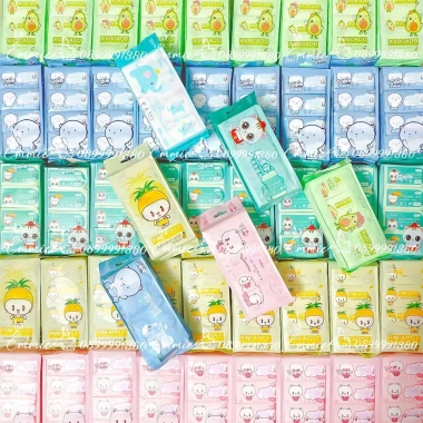 Set 8 Gói 64 Tờ Khăn Giấy Ướt Đa Năng Mini Bỏ Túi Tiện Lợi - Giá 20.000 VND