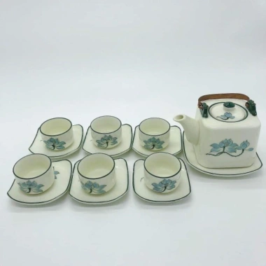 Set ấm chén vẽ tay Bát Tràng - Decor sang, giá rẻ 299k (giảm từ 367k)