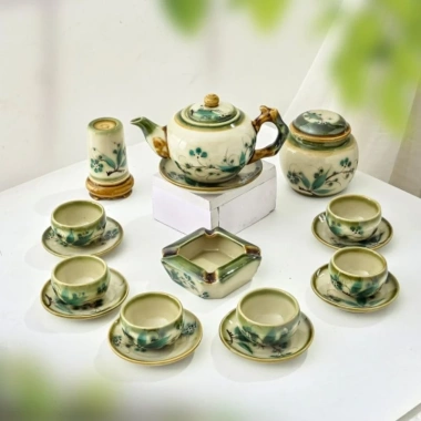 Set ấm chén vẽ tay Bát Tràng - Decor sang, giá rẻ 299k (giảm từ 367k)