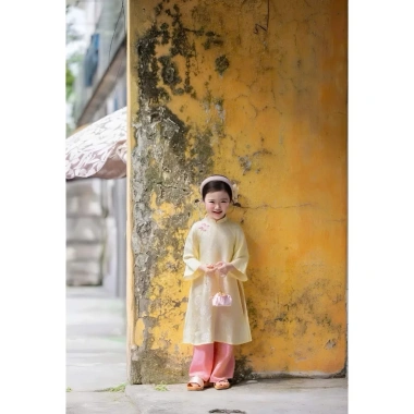 Set áo dài lụa gấm vàng nhạt + quần hồng bé gái chụp ảnh, tết, du xuân AD9 - Giá 195k 4
