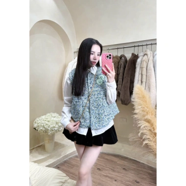 Sét áo gile, sơ mi hoa trà, set du lịch, đi làm, đi chơi sang chảnh, xinh đẹp, giảm giá 590k (giá gốc 749.300)