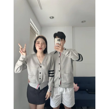 Set áo khoác đôi sọc tay xinh YH Couple - Giá chỉ 165.000 VND, giảm mạnh 6 Set áo khoác đôi sọc tay xinh YH Couple - Giá chỉ 165.000 VND, giảm mạnh 6