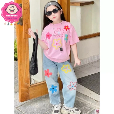 Set áo thun cotton hoa và quần jean bé gái 23-52kg, xinh xắn đi học, đi chơi - Giá 249.000₫
