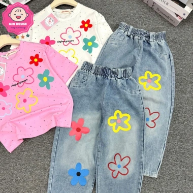 Set áo thun cotton hoa và quần jean bé gái 23-52kg, xinh xắn đi học, đi chơi - Giá 249.000₫ 5 Set áo thun cotton hoa và quần jean bé gái 23-52kg, xinh xắn đi học, đi chơi - Giá 249.000₫ 5