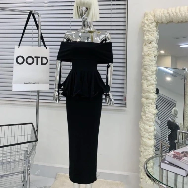 Set áo trễ vai bé to và váy bút chì dài thun gân - Tiệc, công sở, giảm còn 139k 3