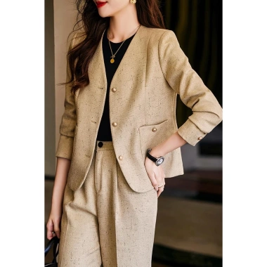 Set Áo Vest Nữ Màu Be Xuân 2.025 - Bộ 2 Món Quý Phái, Thiết Kế Độc Đáo Giá 770.354đ