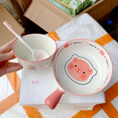 Set Bát Sứ 3 Món Hoạ Tiết Lợn Hồng Cute – Giá ưu đãi 129.900₫ 2