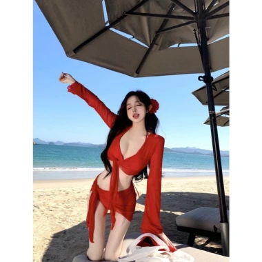 Set bikini 4 chi tiết NGOMINH BKN60 có đệm mút và hoa cài tóc sexy, giá 159.000₫ 9 Set bikini 4 chi tiết NGOMINH BKN60 có đệm mút và hoa cài tóc sexy, giá 159.000₫ 9