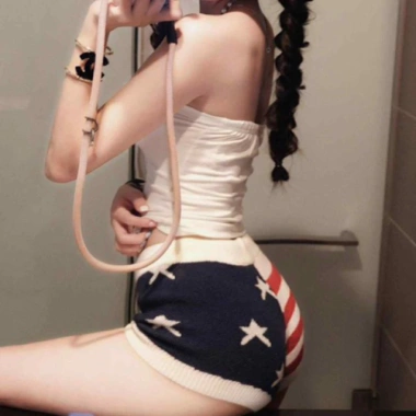 Set bikini áo cúp và quần len hoạ tiết cờ Mỹ Mai Phương Bùi, giá chỉ 159k, ship nhanh hỏa tốc 4