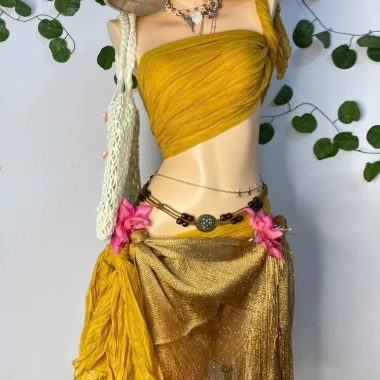 Set Bikini Boho Vàng – Khăn quấn, tặng dây chuyền vỏ sò, chip và 2 kẹp hoa