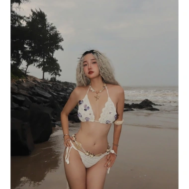 Set Bikini Đan Len Boho Biển Hoa Tím - 499k, Tặng dây chuyền vỏ sò & 2 kẹp hoa 3 Set Bikini Đan Len Boho Biển Hoa Tím - 499k, Tặng dây chuyền vỏ sò & 2 kẹp hoa 3