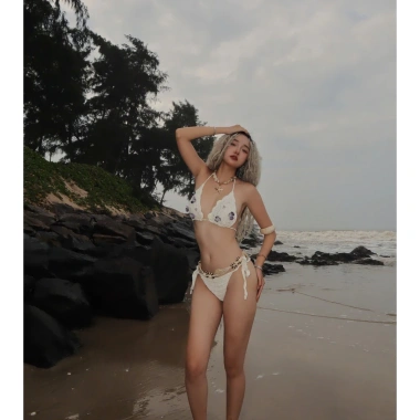 Set Bikini Đan Len Boho Biển Hoa Tím - 499k, Tặng dây chuyền vỏ sò & 2 kẹp hoa