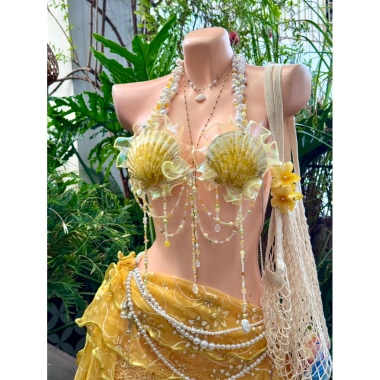 Set bikini Nắng Vàng Ánh Kim và dây chuyền vỏ sò, chip, 2 hoa - 1.29tr