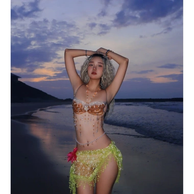 Set Bikini Ngọc Trai Hoàng Kim Tặng Dây Chuyền Vỏ Sò & 2 Kẹp Hoa Chip Giá 1.275.000₫