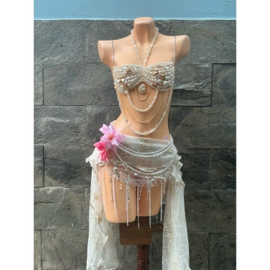 Set bikini ngọc trai luxury, tặng dây chuyền vỏ sò, chip, 2 kẹp hoa - 1,29tr 5 Set bikini ngọc trai luxury, tặng dây chuyền vỏ sò, chip, 2 kẹp hoa - 1,29tr 5