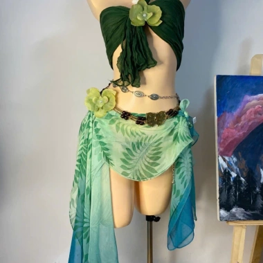 Set bikini Tiên Lá Ngọc khăn quấn và tặng dây chuyền vỏ sò chip kẹp hoa 490k