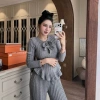 Set bộ len tăm đỉnh nơ ngực viền bèo 3 màu mùa thu đông – Sẵn ship, giảm còn 379k 5