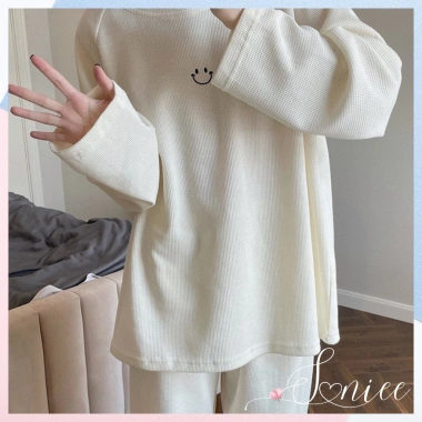 Sét bộ mặc nhà nữ thêu mặt cười áo nỉ dài tay quần jogger tổ ong xinh giảm 139k SanieeClothes 7 Sét bộ mặc nhà nữ thêu mặt cười áo nỉ dài tay quần jogger tổ ong xinh giảm 139k SanieeClothes 7