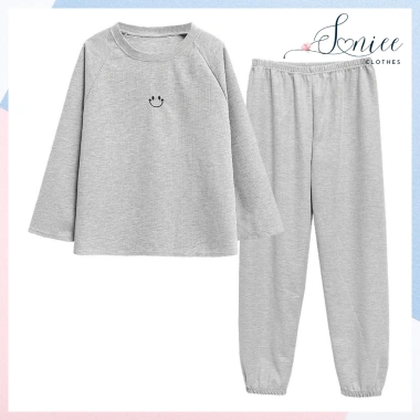 Sét bộ mặc nhà nữ thêu mặt cười áo nỉ dài tay quần jogger tổ ong xinh giảm 139k SanieeClothes