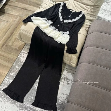 Sét bộ ngủ pijama lụa latin ren mềm mịn mát, freesize 40‑60kg, giảm giá 149k